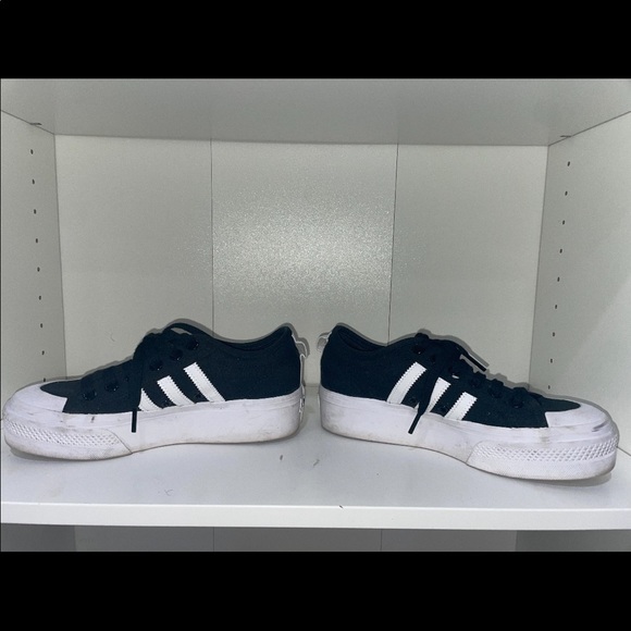 adidas Shoes - Adidas low top nizza platform